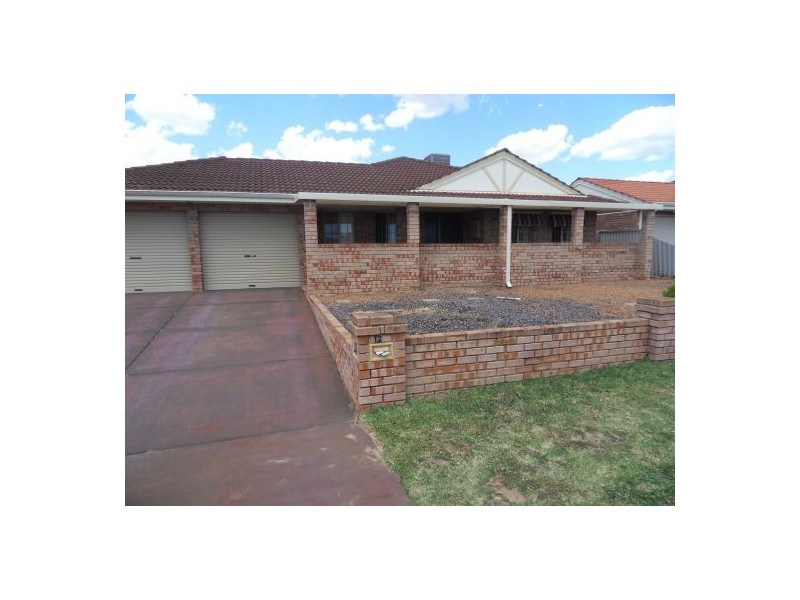 12 Kipling Street, Munster WA 6166