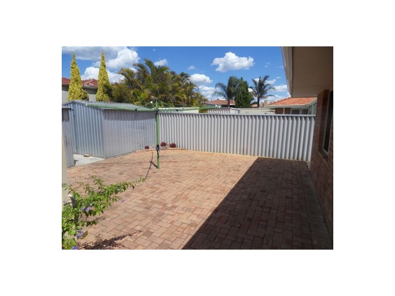 12 Kipling Street, Munster WA 6166