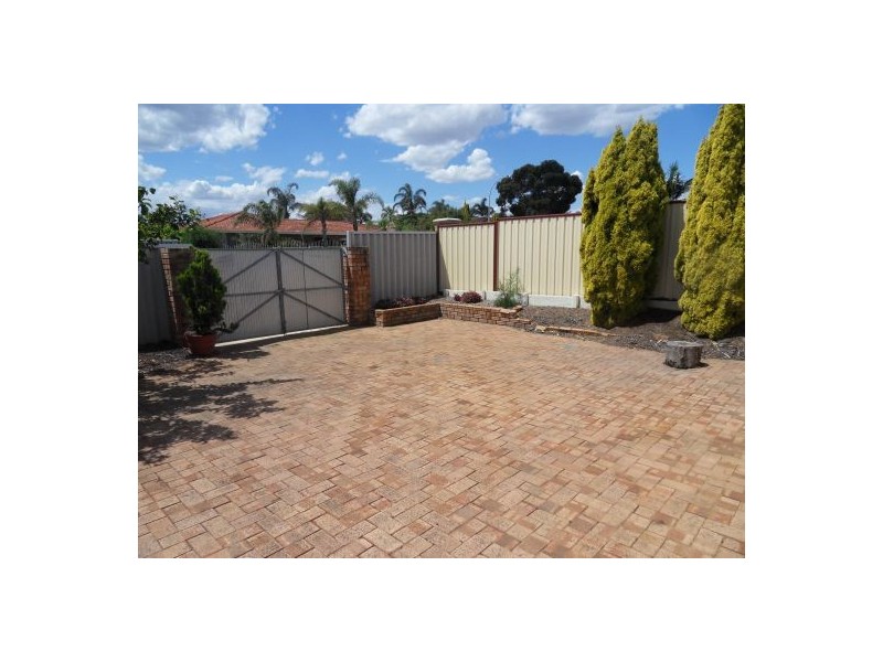 12 Kipling Street, Munster WA 6166