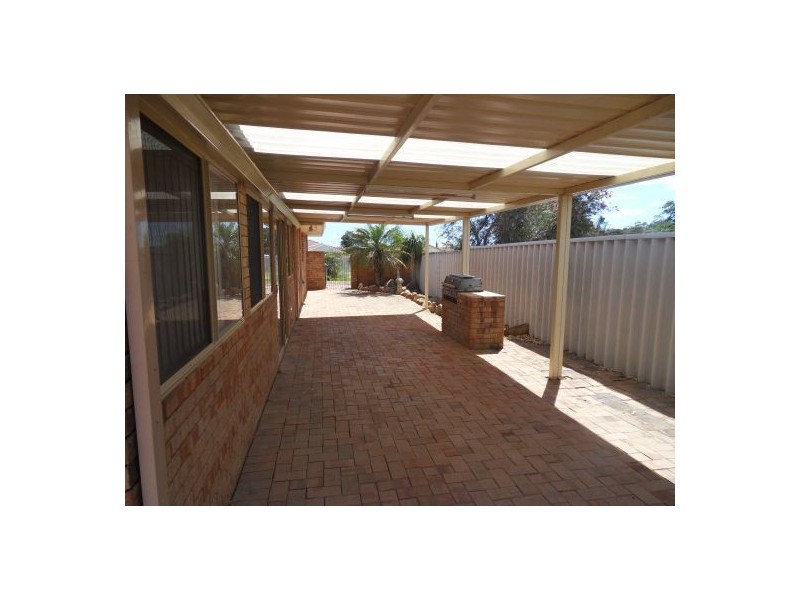 12 Kipling Street, Munster WA 6166