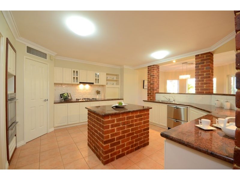 29 Templemore Gardens, Waterford WA 6152