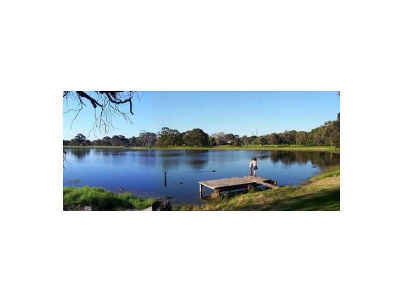 8 Lakeway Street, Claremont WA 6010