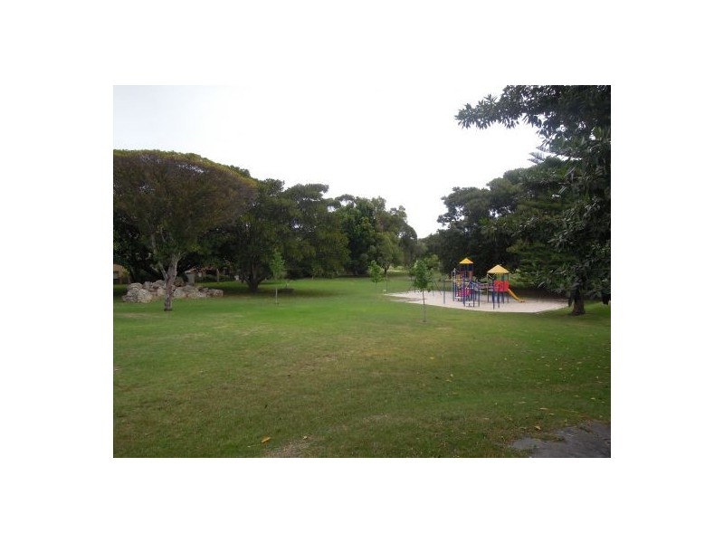 8 Lakeway Street, Claremont WA 6010