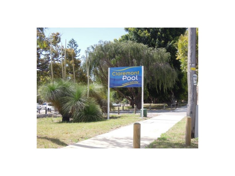 8 Lakeway Street, Claremont WA 6010