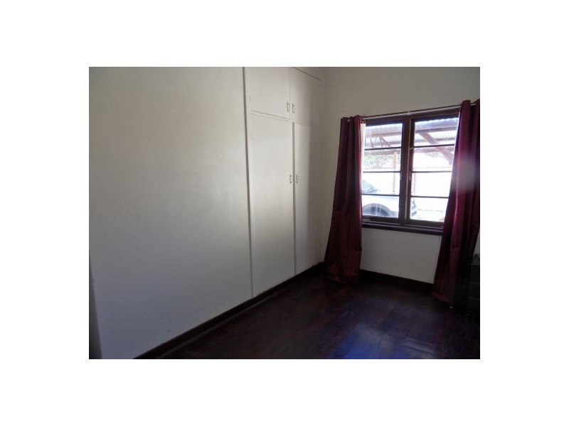 141 Manning Road, Manning WA 6152