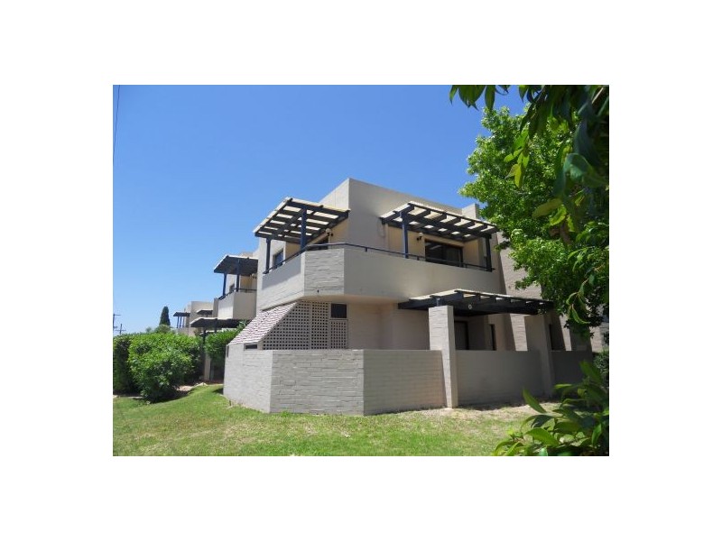 4/1 Brookside Avenue, South Perth WA 6151