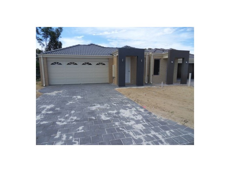 1/6 Dotterel Way, East Cannington WA 6107