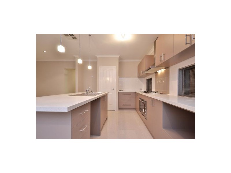 11A Elderfield Road, Manning WA 6152