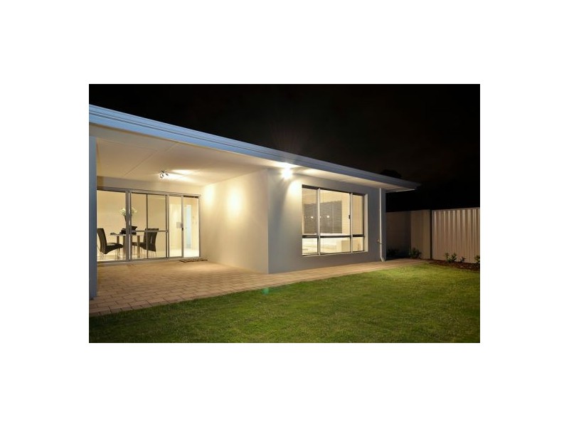 11A Elderfield Road, Manning WA 6152