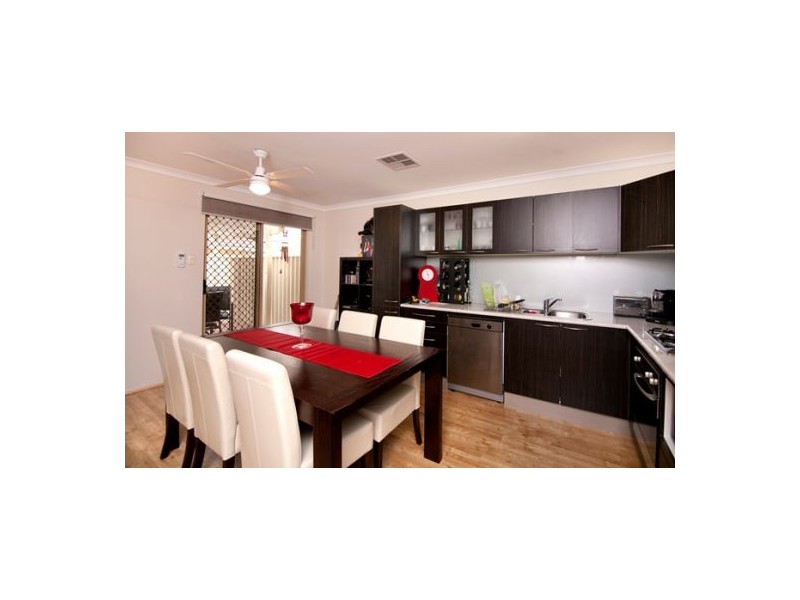 2/49 Mosaic Street, Shelley WA 6148