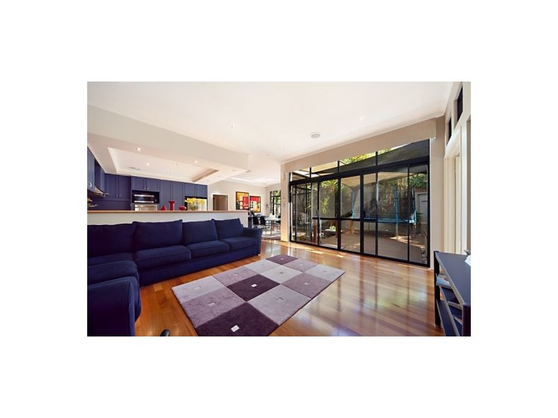 32 Lowan Loop, Karawara WA 6152
