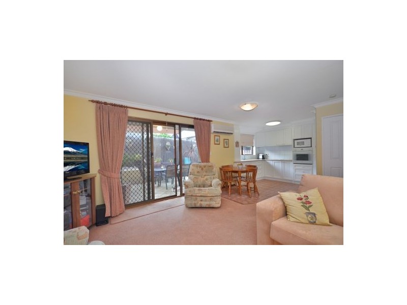 4/300 Preston Point Road, Attadale WA 6156