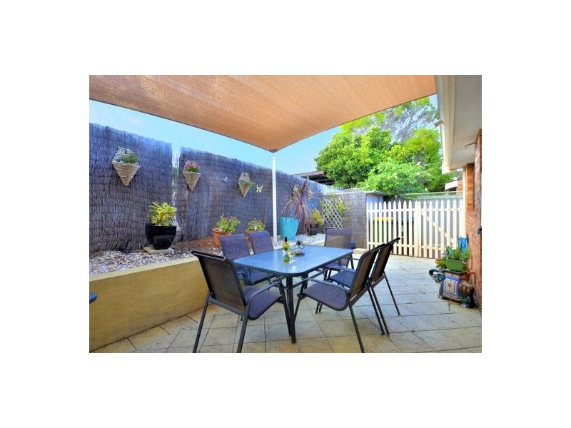 4/300 Preston Point Road, Attadale WA 6156