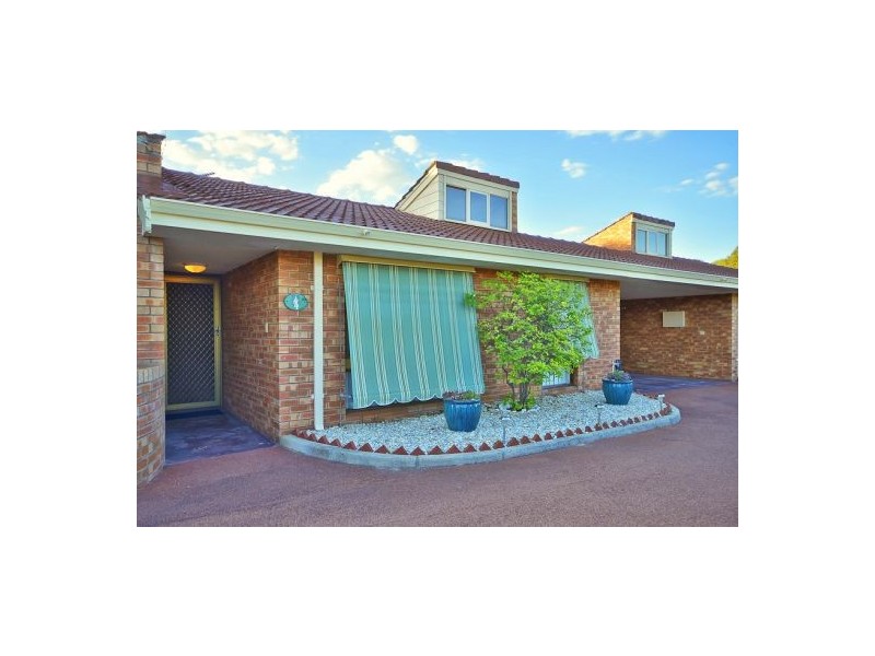 4/300 Preston Point Road, Attadale WA 6156