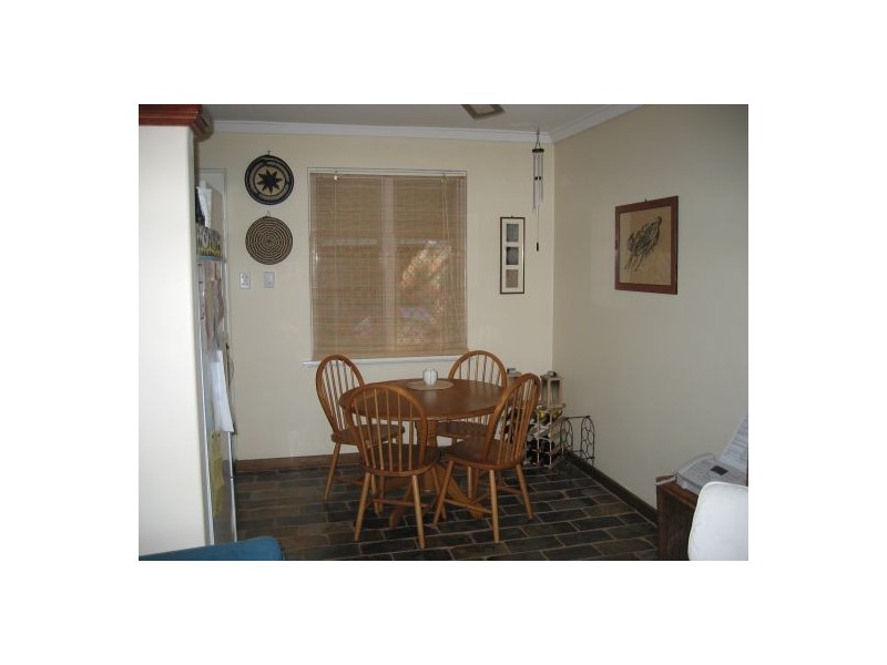 2/94 Todd Avenue, Como WA 6152