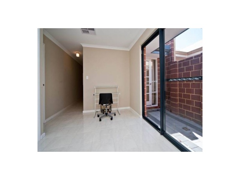 43A Fitzroy Road, Rivervale WA 6103