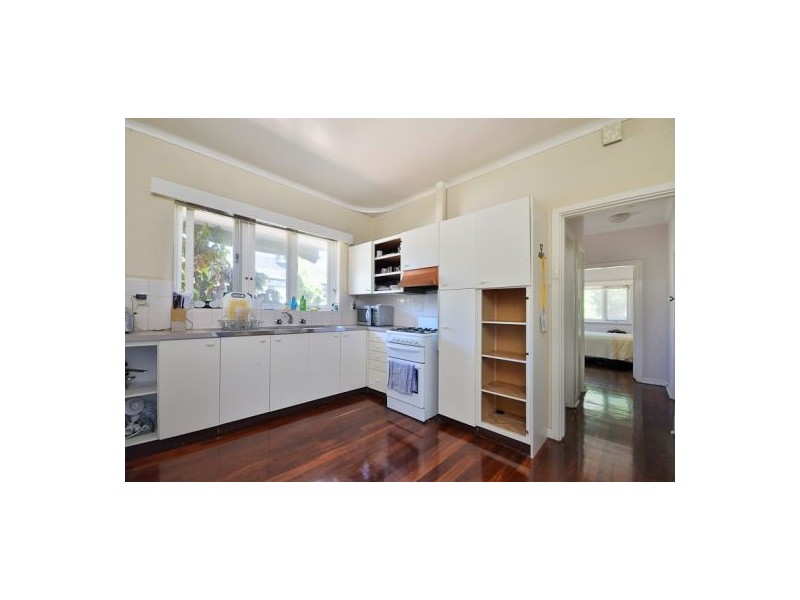 104 Thelma Street, Como WA 6152