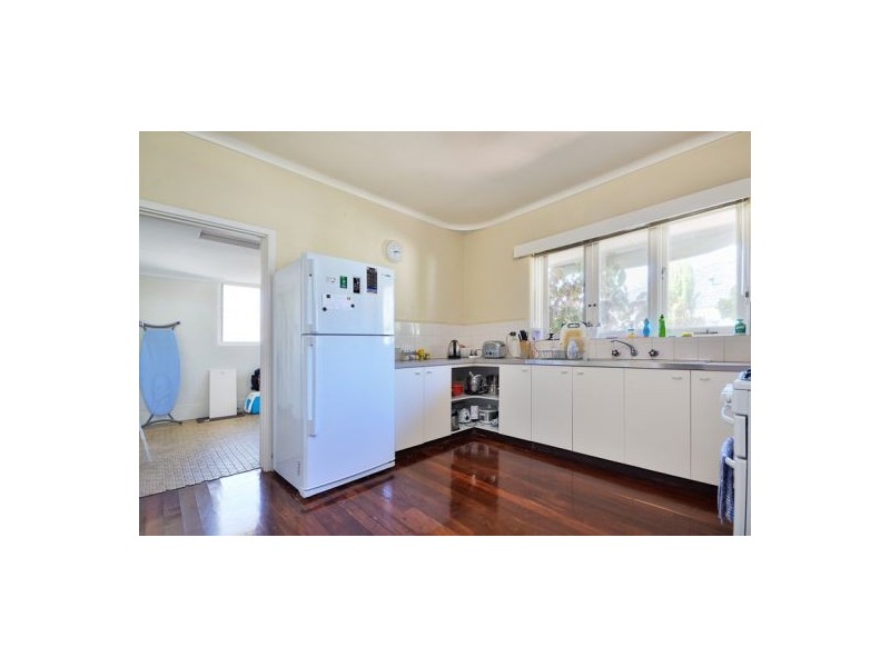 104 Thelma Street, Como WA 6152