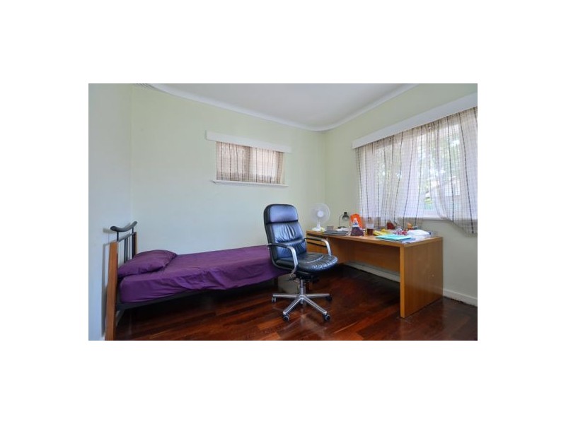 104 Thelma Street, Como WA 6152