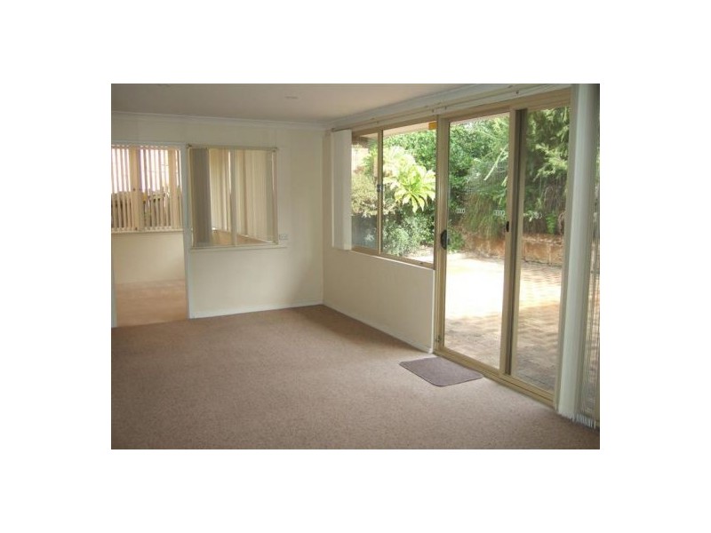 207 The Esplanade, Mount Pleasant WA 6153