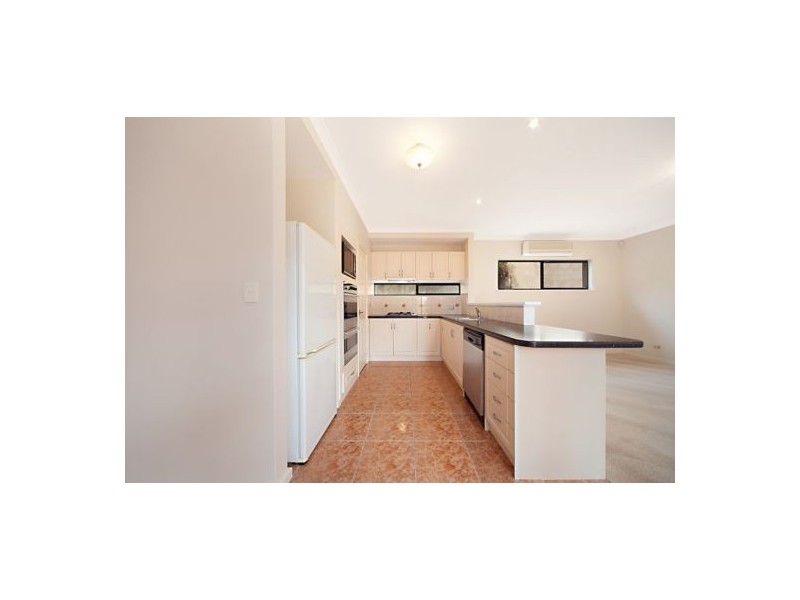 2/31 Hazel Street, Como WA 6152
