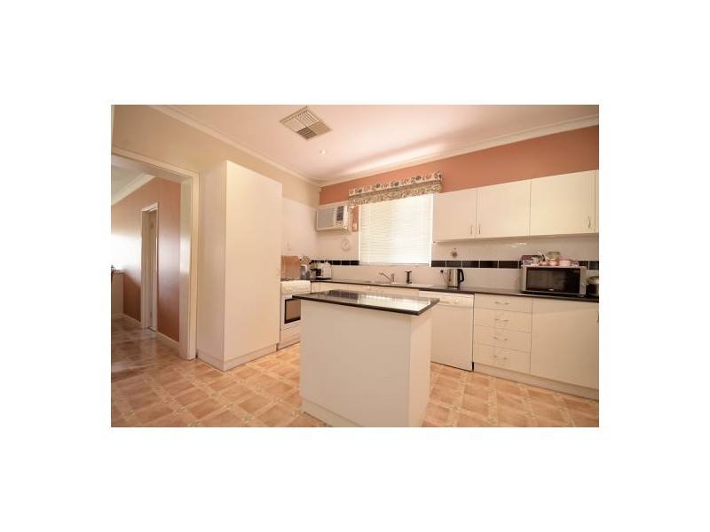 29 Davilak Street, Como WA 6152