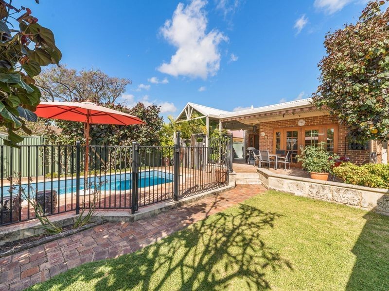 28a Godwin Avenue, Manning WA 6152