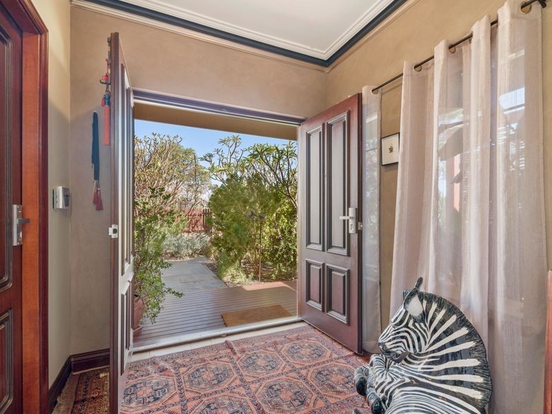28a Godwin Avenue, Manning WA 6152