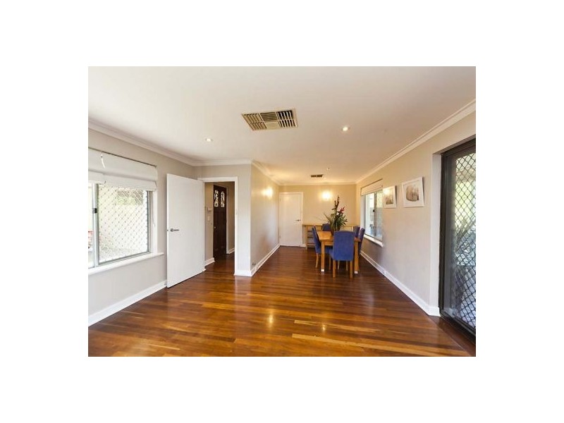 4 Boston Way, Booragoon WA 6154