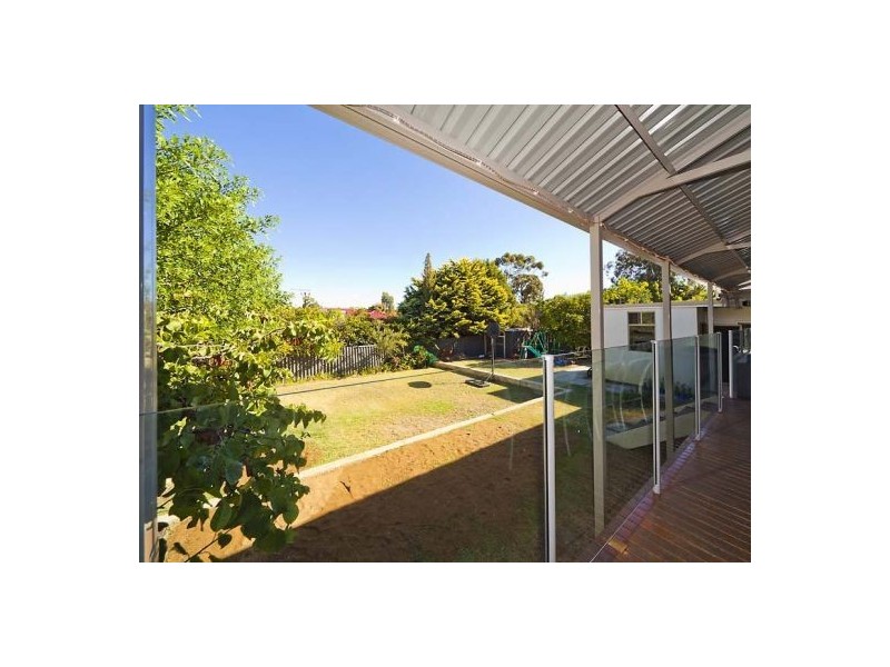 4 Boston Way, Booragoon WA 6154