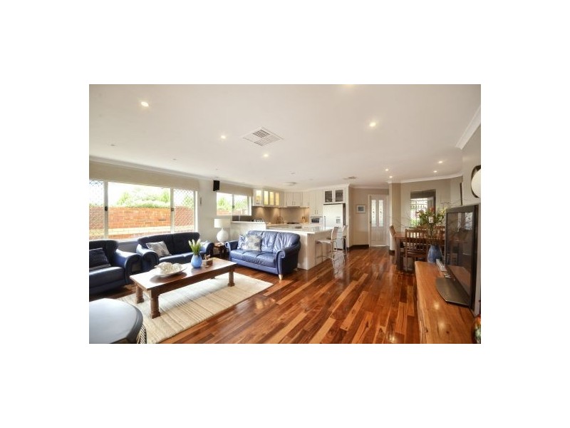 42a Cale Street, Como WA 6152