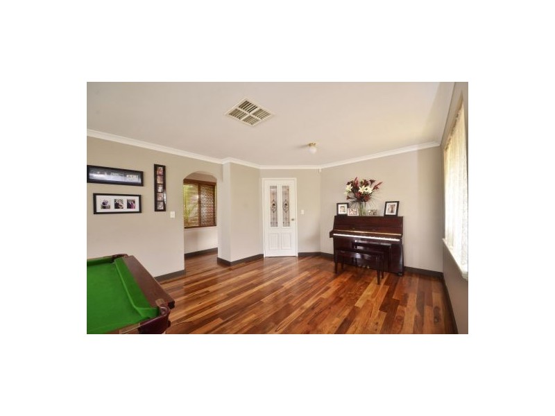 42a Cale Street, Como WA 6152