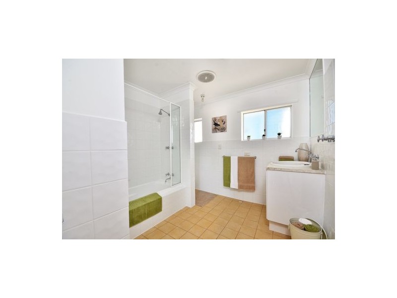 17/2 Gregory Way, Coolbellup WA 6163