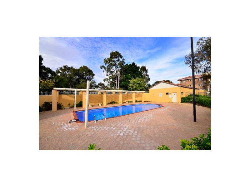 17/2 Gregory Way, Coolbellup WA 6163