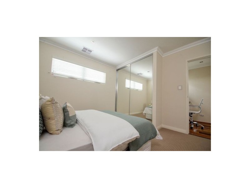 55 Cale Street, Como WA 6152