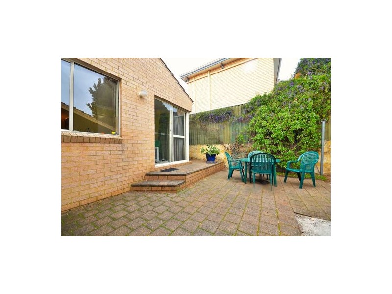 1B Hazel Street, Como WA 6152
