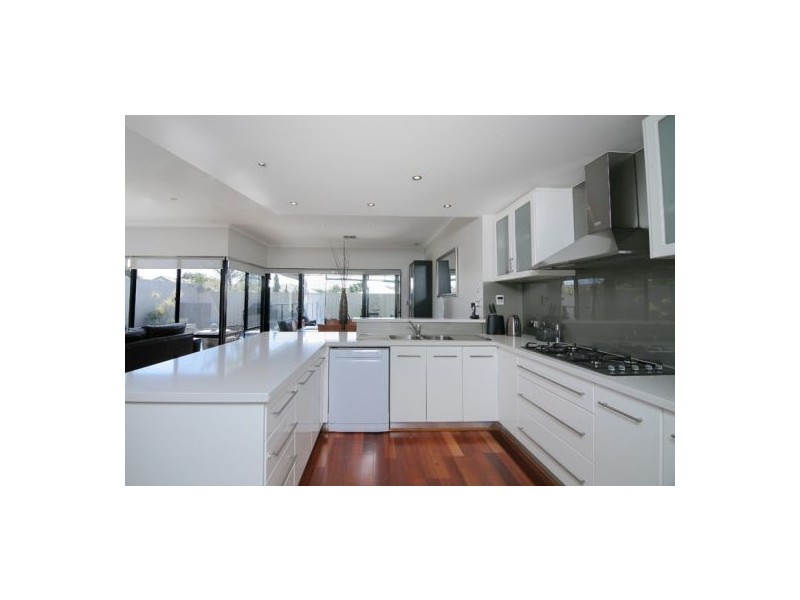 22a Bickley Crescent, Manning WA 6152