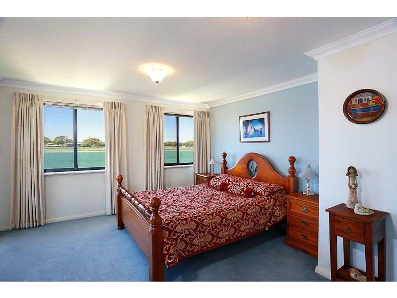 19/19 San Marco Quays, Halls Head WA 6210