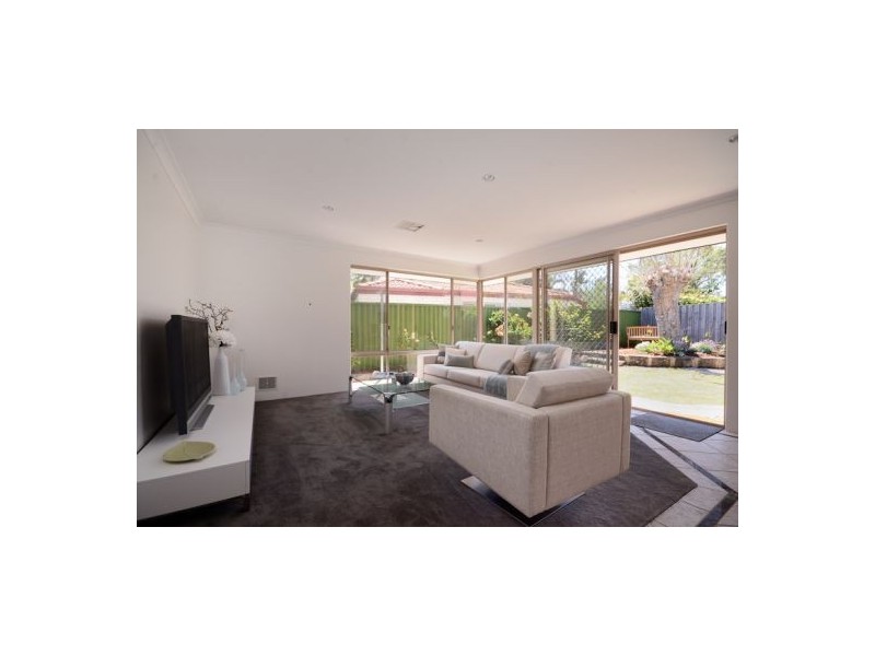 40 Downey Drive, Manning WA 6152