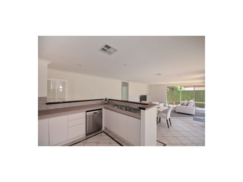 40 Downey Drive, Manning WA 6152