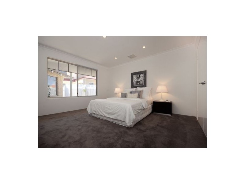 40 Downey Drive, Manning WA 6152