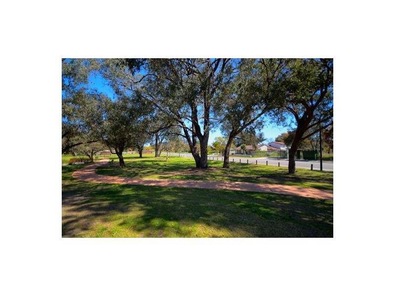 12/9 Clydesdale Street, Como WA 6152