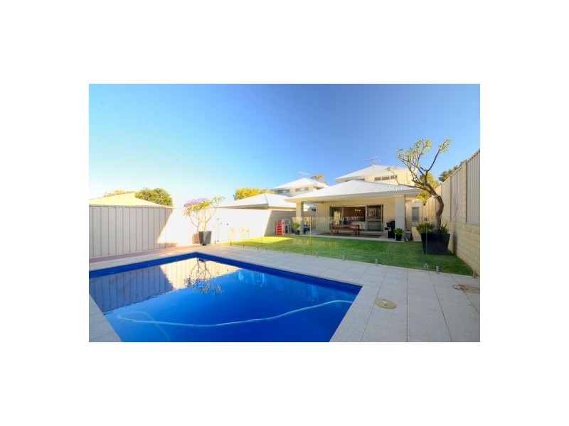 26 Barker Avenue, Como WA 6152