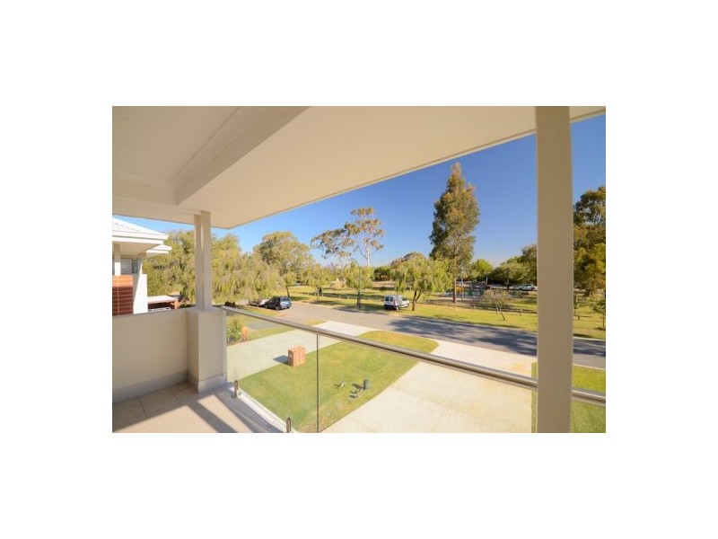 26 Barker Avenue, Como WA 6152