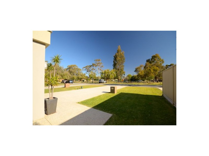 26 Barker Avenue, Como WA 6152