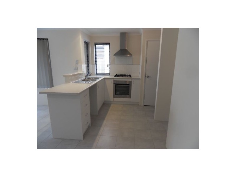 2/16 Isobel Street, Bentley WA 6102