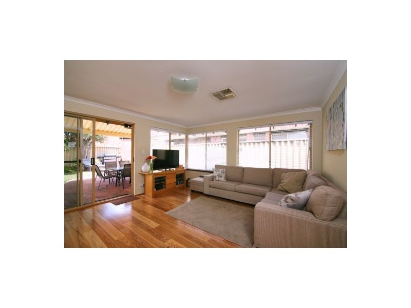 37 Challenger Avenue, Manning WA 6152