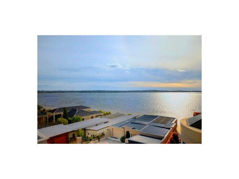 14c Fraser Rd, Applecross WA 6153