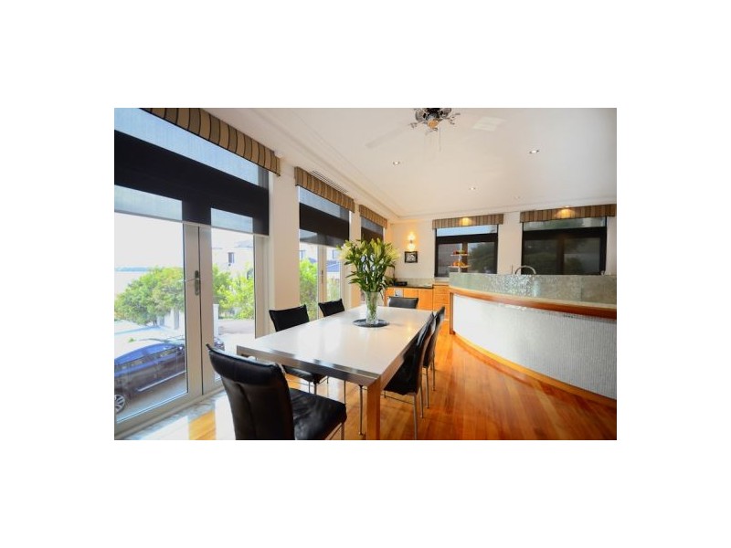 14c Fraser Rd, Applecross WA 6153