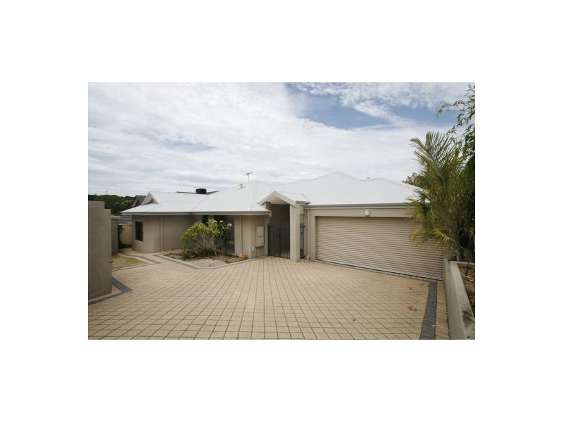 2/91 Monash Avenue, Como WA 6152